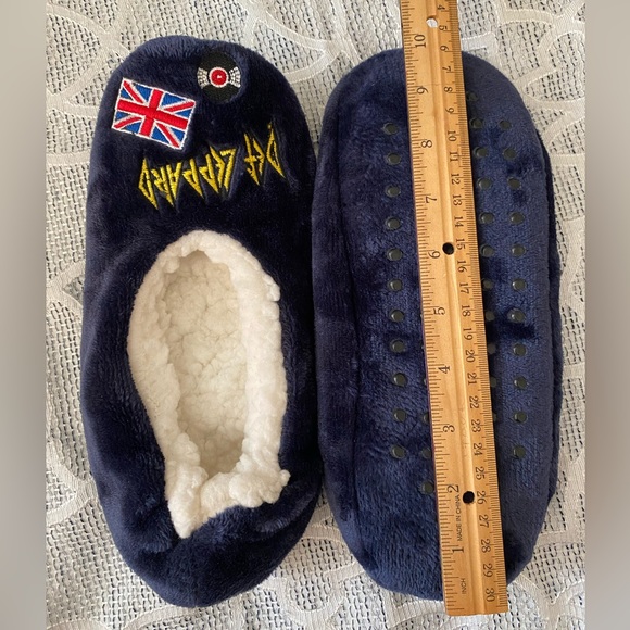 2018 Def Leppard Bludgeon Riffoia Limited House Slippers - Picture 5 of 5